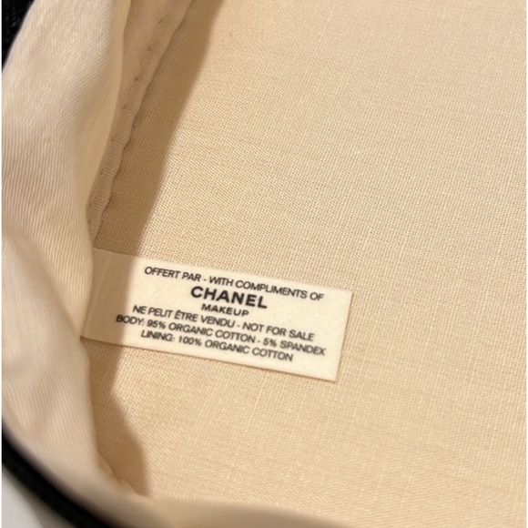 Chanel cosmetics makeup bag pouch - Picture 7 of 7